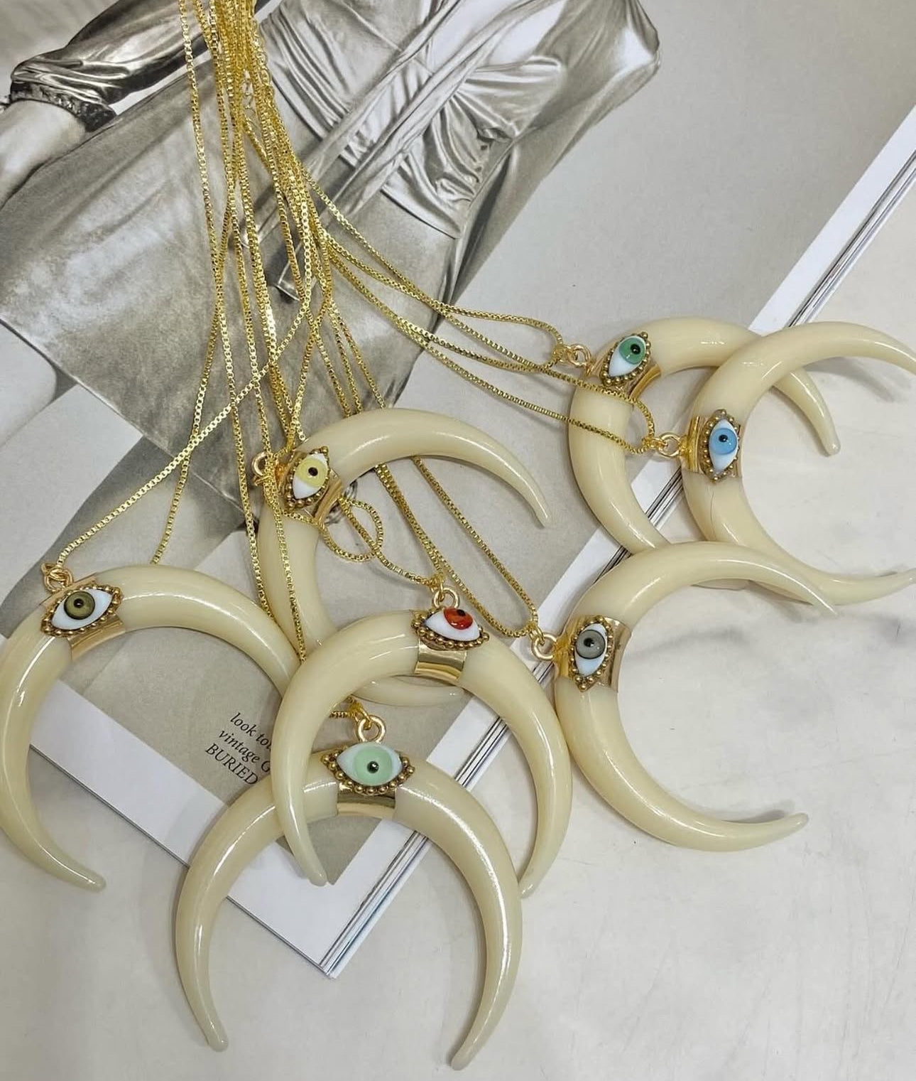 Collar cuerno