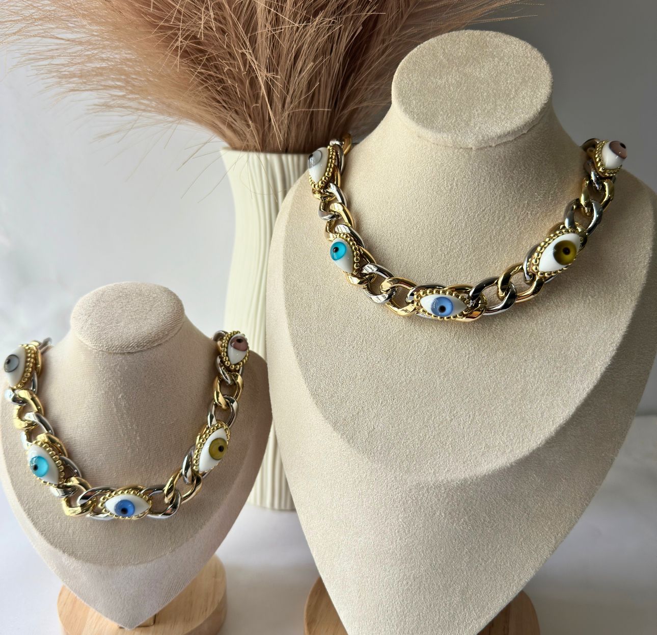 Collar chuncky ojitos