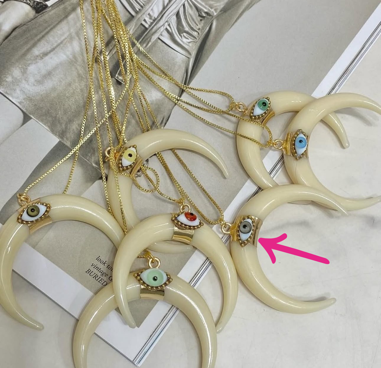 Collar cuerno