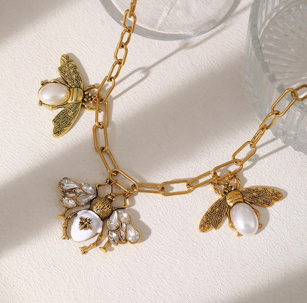 Collar tres bichos