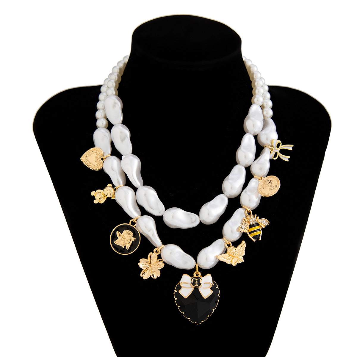 Collar doble de bichos aperlado