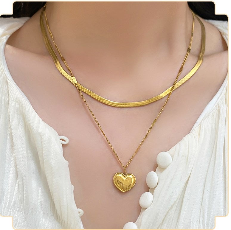 Collar doble corazón planchado