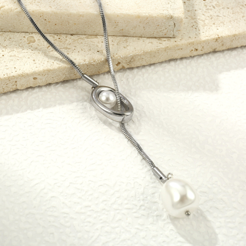 Corbatero elegante con perla plata