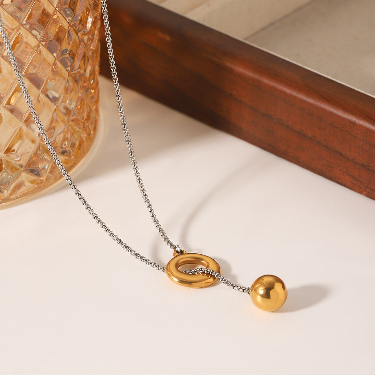 Collar corbatero bitono
