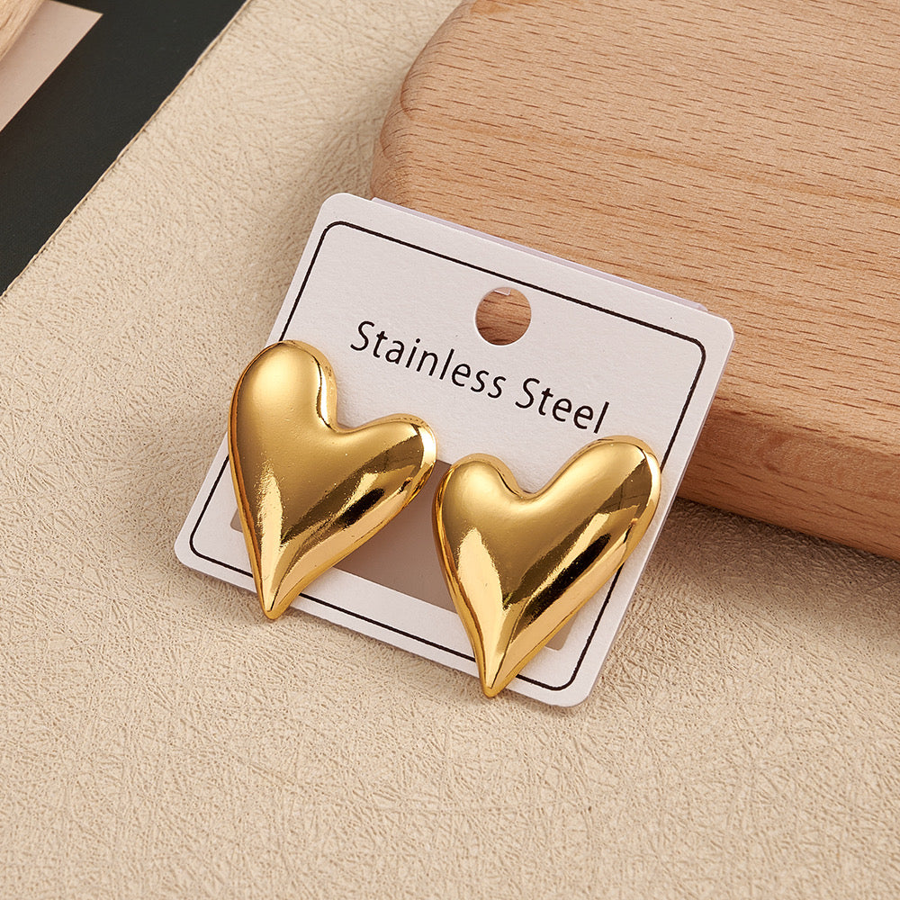 Aretes corazón brilloso grande