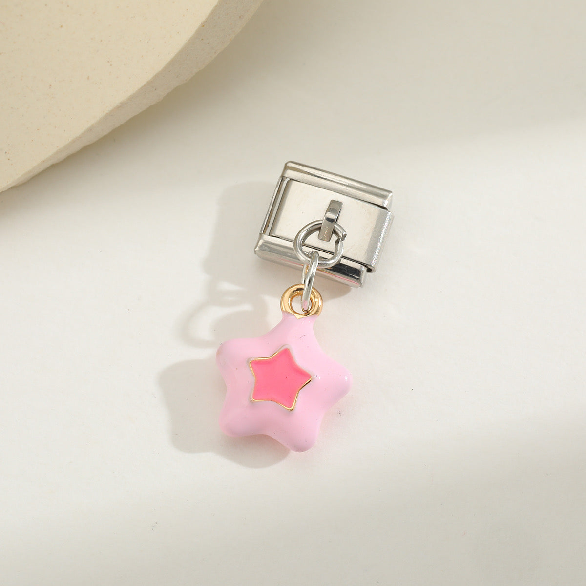 Charms estrella caricatura rosa LUCY