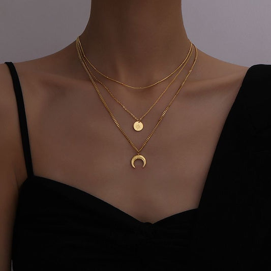 Collar triple cuerno