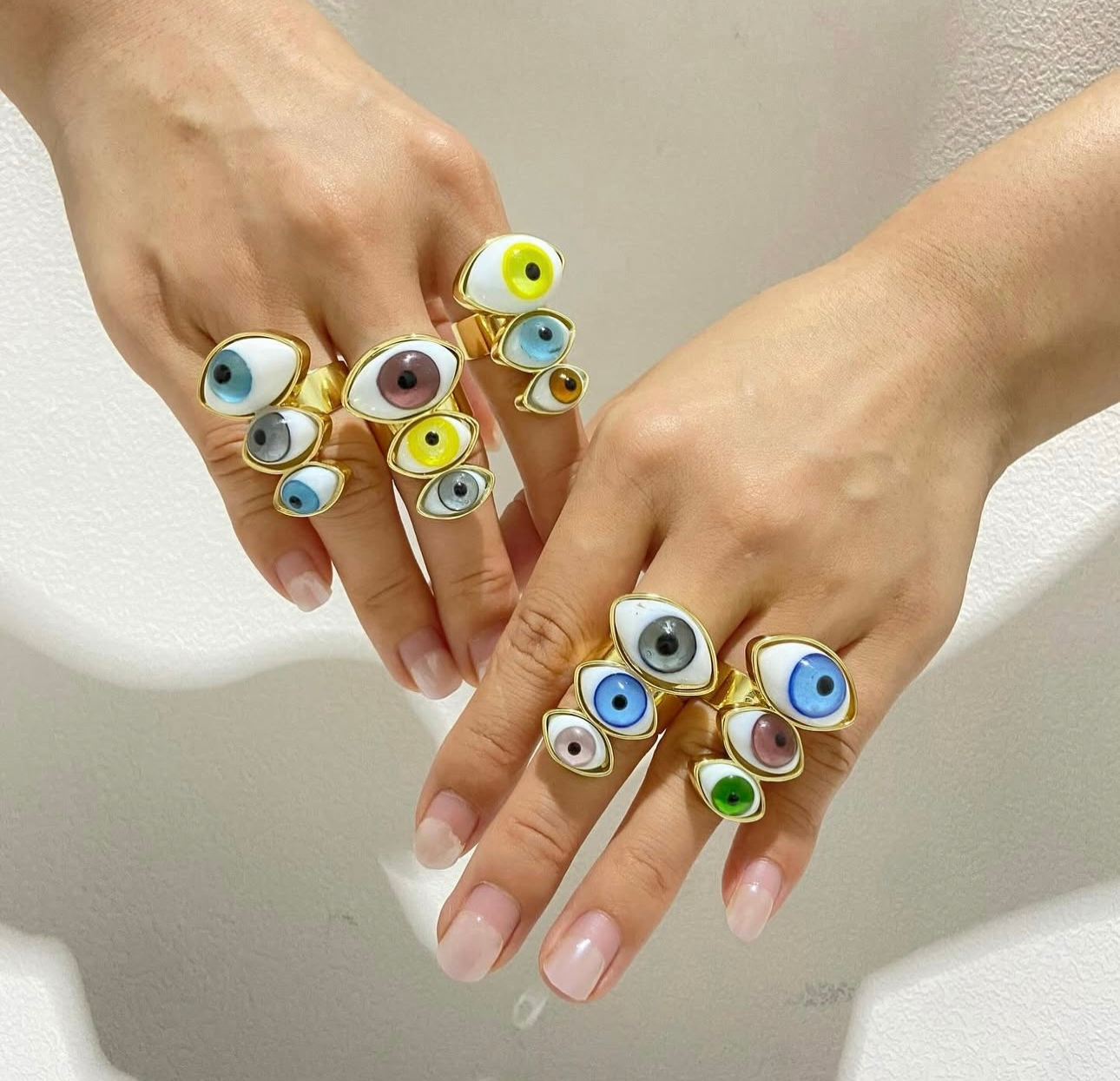 Anillo triple ojito de cristal