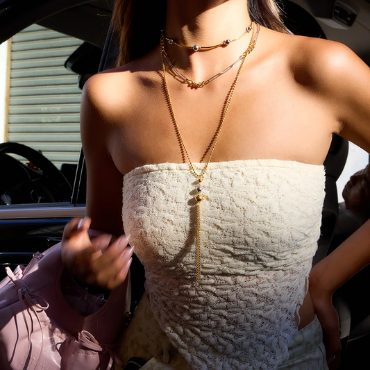 Corbatero bitono barbas con bolitas