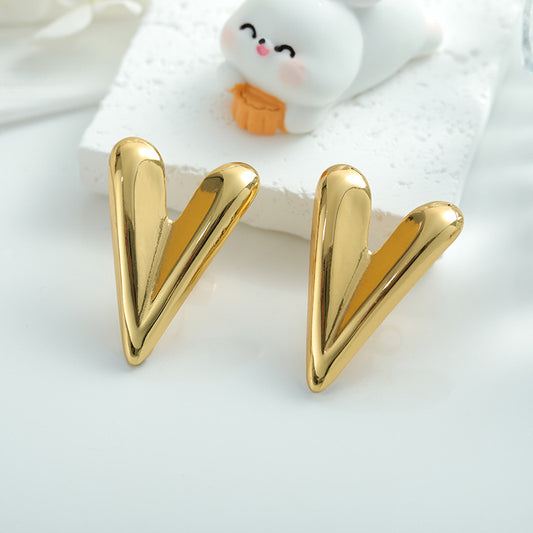Aretes corazón estileto