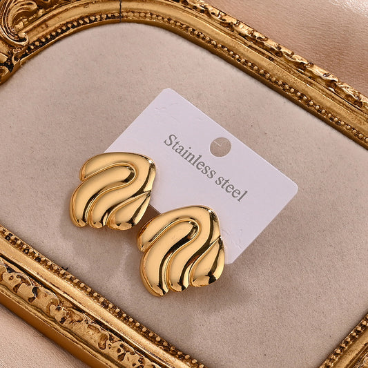 Aretes cuadro diferente