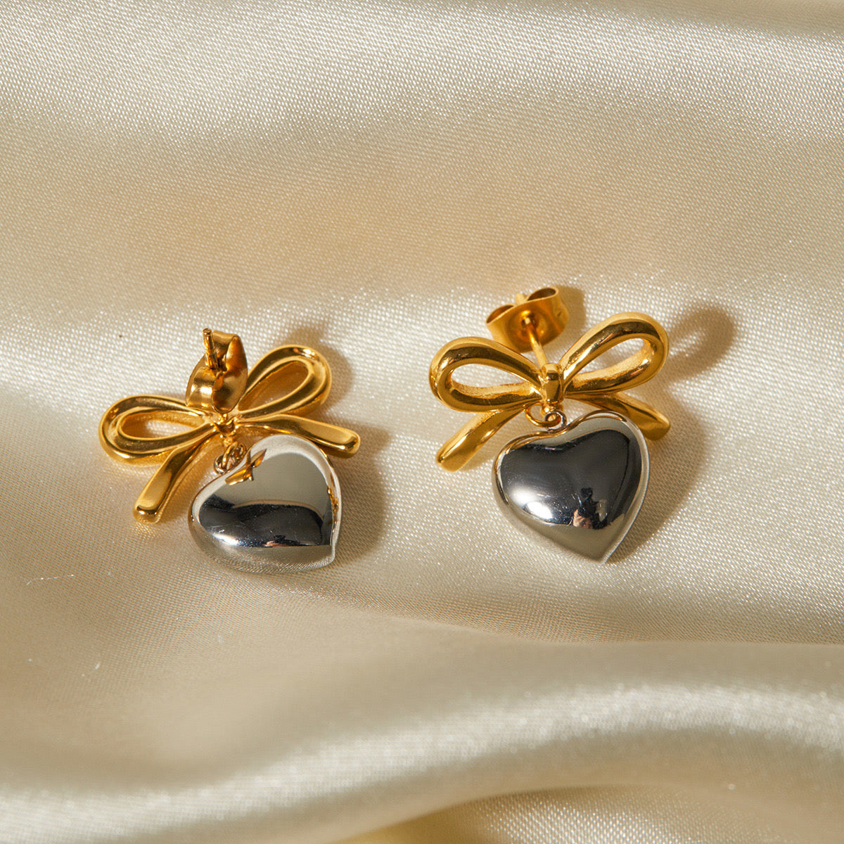Aretes bitono corazón coquete