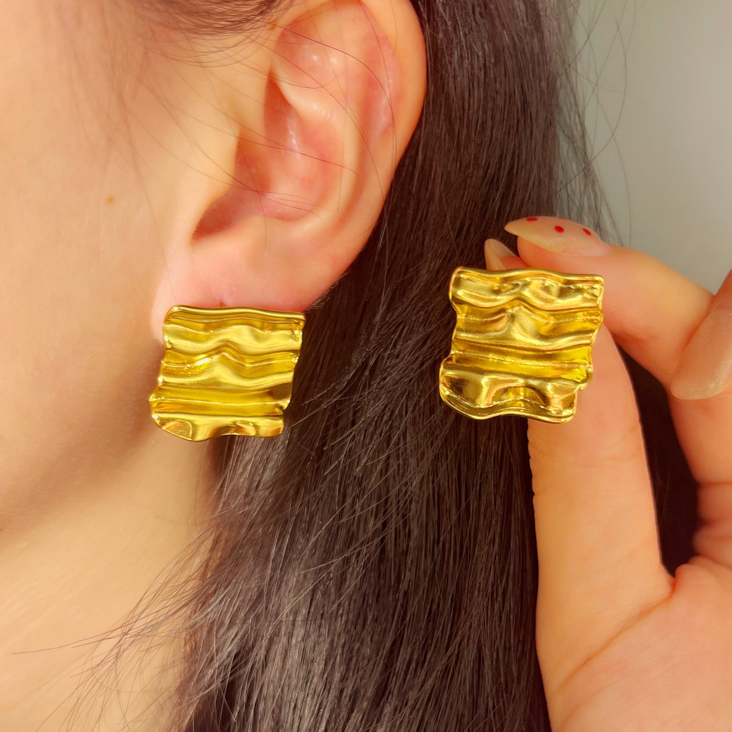 Aretes corazón cuadro arrugado