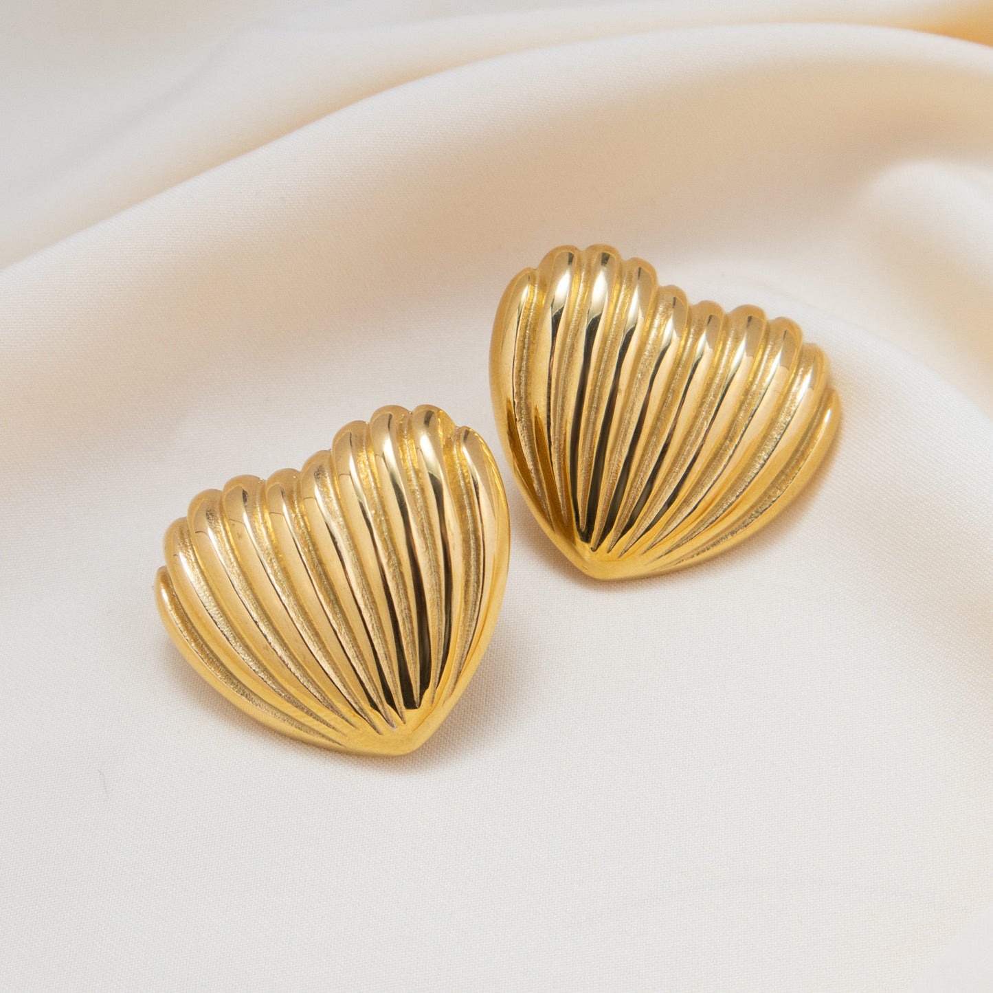 Aretes rayas de corazón