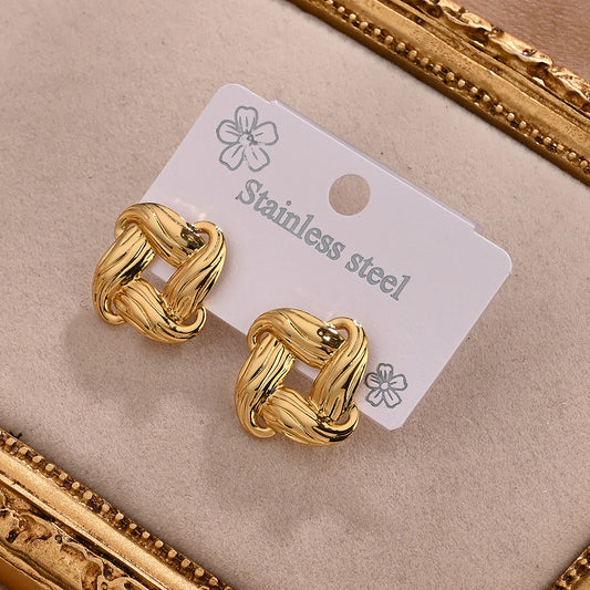 Aretes cuadro bordado