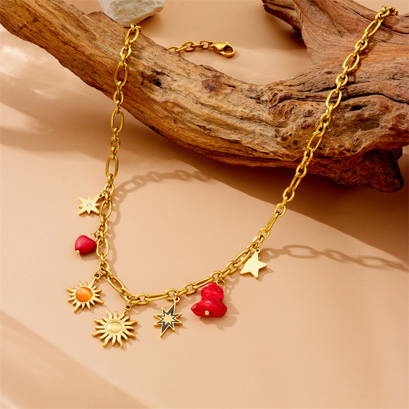 Collar Charms sol con rojito