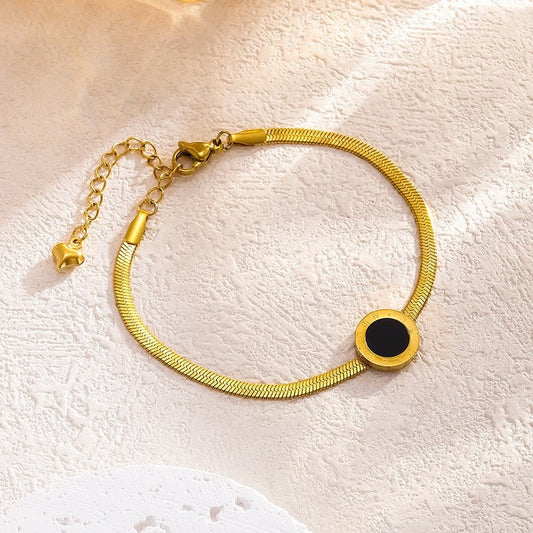 Pulsera plana con círculo negro