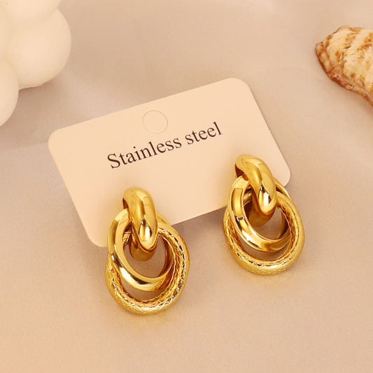 Aretes nudito con diseño