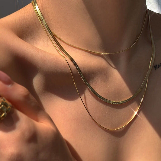 Collar triple sencillo