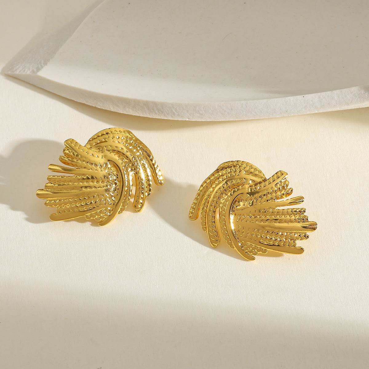 Aretes remolino