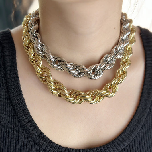 Collar trenzado súper chuncky dorado