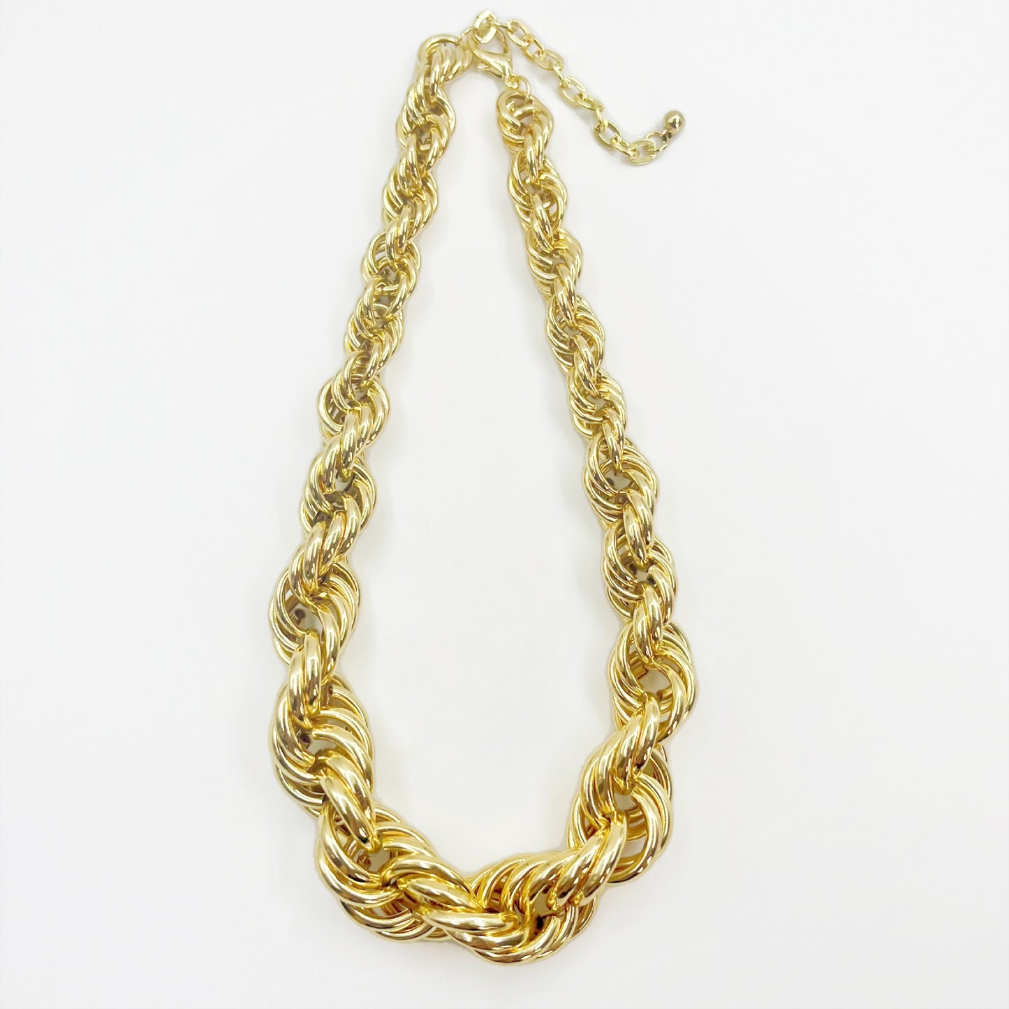 Collar trenzado súper chuncky dorado